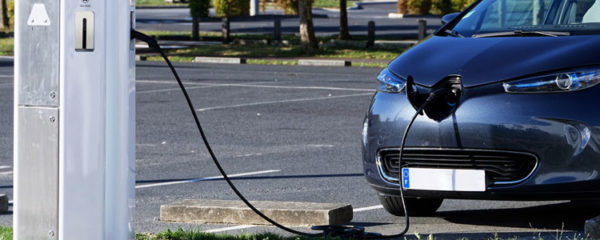 Borne de recharge pour véhicules